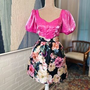 Windsor Black and Bold Floral Mini Skirt